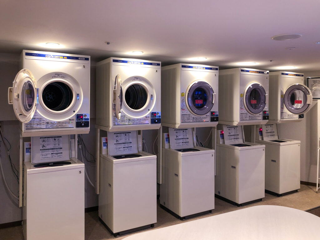 ホテルのコインランドリー参考イメージ